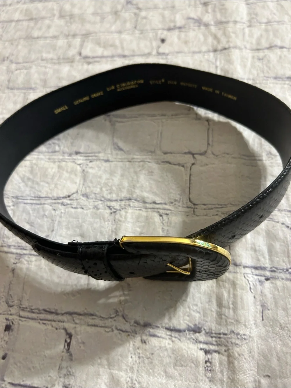LIZ CLAIBORNE WIDE AND THIN BLACK LEATHER GOLD TONE BUCKLES WOMEN’S BELTS S&M